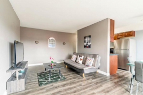 Spacious 2BR Apt - Near DT Hamilton